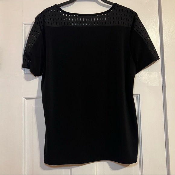 #103 CALVIN KLEIN BLACK PERFORATED SLEEVE BLOUSE LARGE - Picture 2 of 5